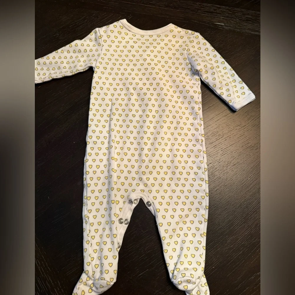 Roller Rabbit Heart Footie Pajamas yellow novelty heart size 0-3 months unisex